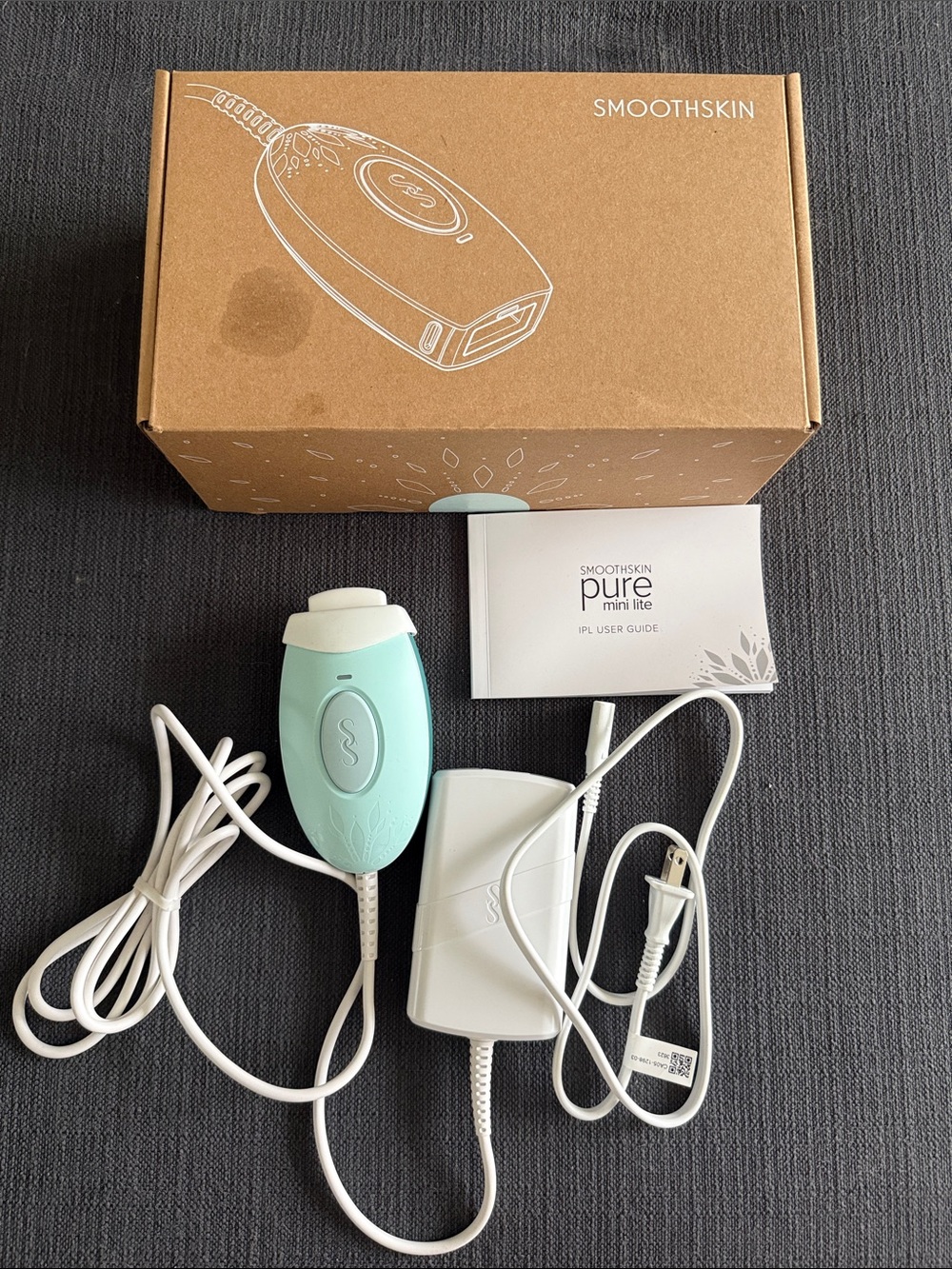 Pure Lite IPL Hair Removal Device in Mint